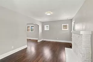 1105 North and South Rd, University City, MO 63130 - Photo 8