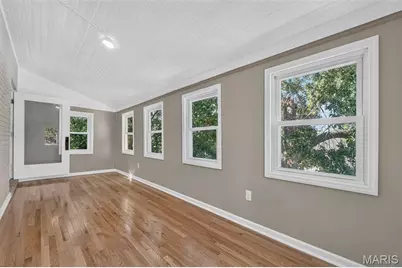 1901 McCausland Avenue, Saint Louis, MO 63117 - Photo 16