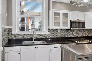 1901 McCausland Ave, Saint Louis, MO 63117 - Photo 10