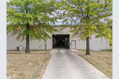 9084 Veterans Memorial Parkway, O'Fallon, MO 63366 - Photo 20