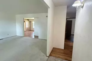 4458 Rhine Dr, Florissant, MO 63033 - Photo 6