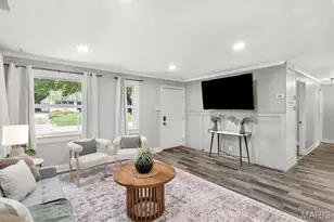 4107 Davis St, Saint Louis, MO 63123 - Photo 4