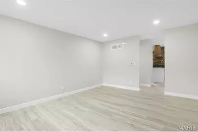 7965 Royal Arms Court, Crestwood, MO 63123 - Photo 8