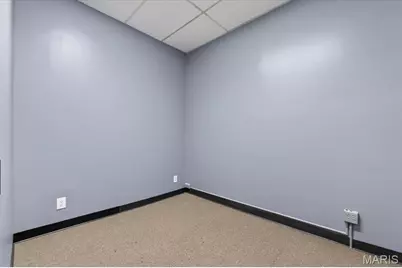 9109 Watson Road, Crestwood, MO 63126 - Photo 32