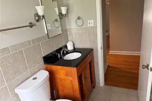 9360 Parkside Dr, Brentwood, MO 63144 - Photo 6