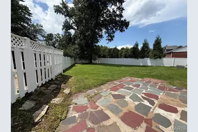 9360 Parkside Drive, Brentwood, MO 63144 - Photo 6