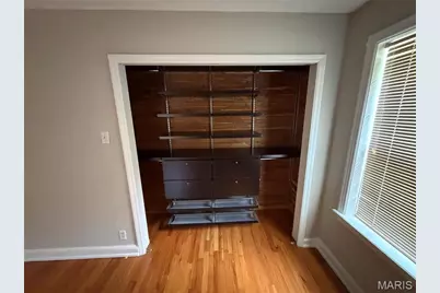 9360 Parkside Drive, Brentwood, MO 63144 - Photo 10