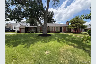 9360 Parkside Drive, Brentwood, MO 63144 - Photo 1