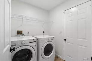 300 Jana Dr, Florissant, MO 63031 - Photo 12