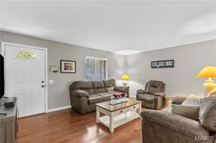 12233 Country Pl Dr, Maryland Heights, MO 63043 - Photo 2