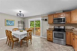 12233 Country Pl Dr, Maryland Heights, MO 63043 - Photo 8