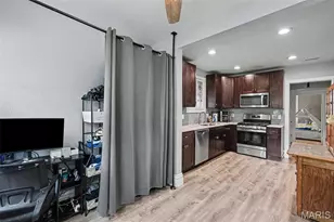 5218 Gresham Ave, Saint Louis, MO 63109 - Photo 8