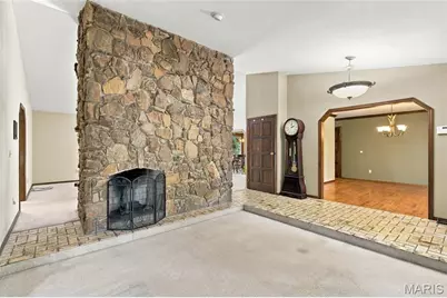 1 Bluff View Court, Saint Charles, MO 63303 - Photo 8