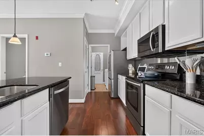 2630 McKnight Crossing Court, Saint Louis, MO 63124 - Photo 10