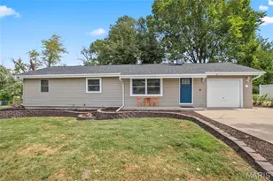 712 Highland Dr, O'Fallon, MO 63366 - Photo 2