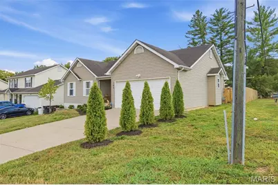 102 E 4th Street, Moscow Mills, MO 63362 - Photo 32