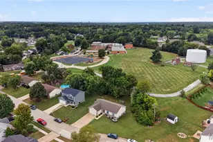 1683 Oakwood Dr, O'Fallon, MO 63366 - Photo 34