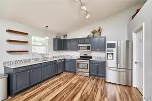 209 Gentle Pine Ln, Winfield, MO 63389 - Photo 8