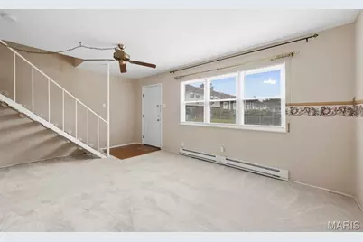 7568 Hazelcrest Drive, Hazelwood, MO 63042 - Photo 4