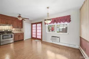 7568 Hazelcrest Dr, Hazelwood, MO 63042 - Photo 6