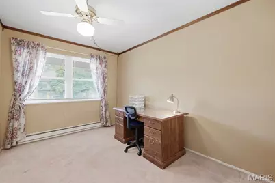 7568 Hazelcrest Drive, Hazelwood, MO 63042 - Photo 10