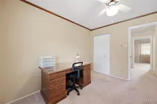 7568 Hazelcrest Dr, Hazelwood, MO 63042 - Photo 32