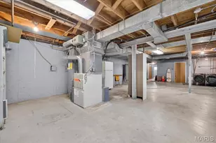 8250 Tulane Ave, Saint Louis, MO 63132 - Photo 32