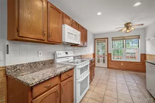 5116 Kennerly Pl Dr, Saint Louis, MO 63128 - Photo 8