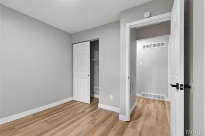 10418 Quaker Dr, Dellwood, MO 63136 - Photo 16