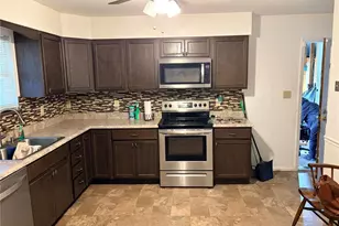12095 Trampe Heights Ln, Saint Louis, MO 63138 - Photo 6