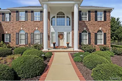 23 Bopp Lane, Town and Country, MO 63131 - Photo 2