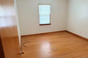 8933 Hillview Ave, Jennings, MO 63136 - Photo 6