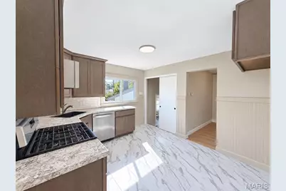 4026 Melon Drive, Saint Louis, MO 63125 - Photo 6