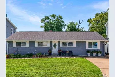10412 Savannah Avenue, Frontenac, MO 63131 - Photo 1