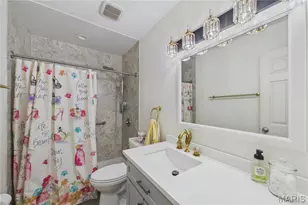 2755 Blackforest Dr, Oakville, MO 63129 - Photo 18