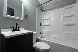 6325 Everett Dr, Saint Louis, MO 63134 - Photo 8