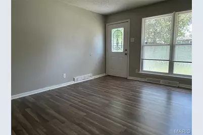 6023 Shillington Drive, Saint Louis, MO 63134 - Photo 2