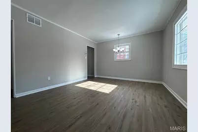 129 Wiegel Drive, Saint Louis, MO 63135 - Photo 2