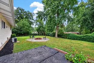 34 Highland Dr, Saint Charles, MO 63303 - Photo 20