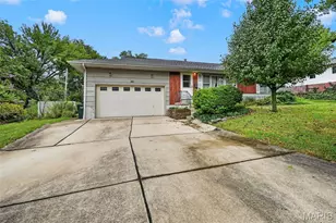 1472 Grant Rd, Webster Groves, MO 63119 - Photo 2