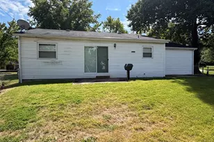 10619 Foxlair Dr, Saint Louis, MO 63137 - Photo 12