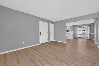 885 Delray Drive #H, Saint Peters, MO 63376 - Photo 2