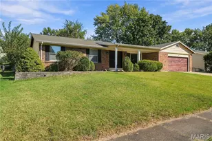 2908 Westminister Dr, Saint Charles, MO 63301 - Photo 2