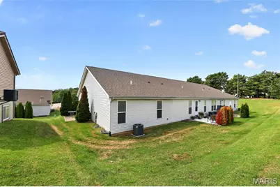 12193 McKelvey Place Drive, Bridgeton, MO 63044 - Photo 30