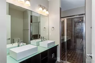 9 N Euclid Ave, Saint Louis, MO 63108 - Photo 12
