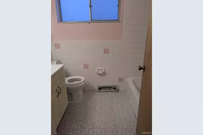 6110 Virginia Avenue, Saint Louis, MO 63111 - Photo 8