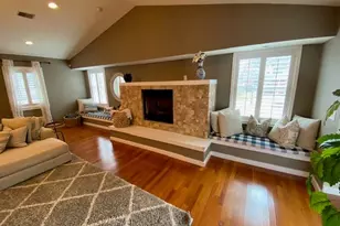3037 Westham Dr, Town and Country, MO 63131 - Photo 10