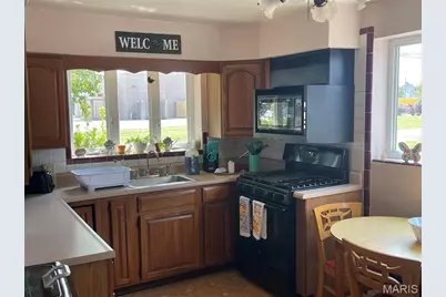 627 Pardella Avenue, Saint Louis, MO 63125 - Photo 4