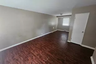 9341 Laramie Dr, Saint Louis, MO 63137 - Photo 2