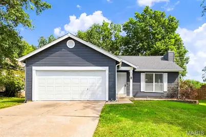 6 Queensboro Drive, O'Fallon, MO 63376 - Photo 2